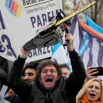 El ajuste de Milei goza de un apoyo con límites: 3 de cada 4 argentinos rechaza los recortes en ciencia y tecnología, educación, salud y cultura