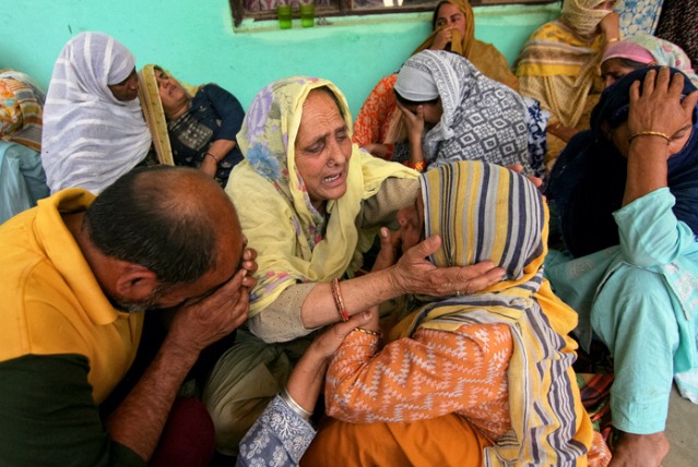 India y Pakistán se acusan mutuamente de violar el alto el fuego