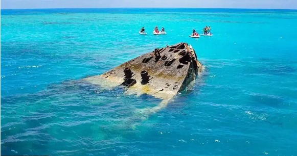 Cómo las tormentas están ayudando a buscadores de tesoros a encontrar naufragios en la costa de EE.UU. y en el famoso “Triángulo de las Bermudas”