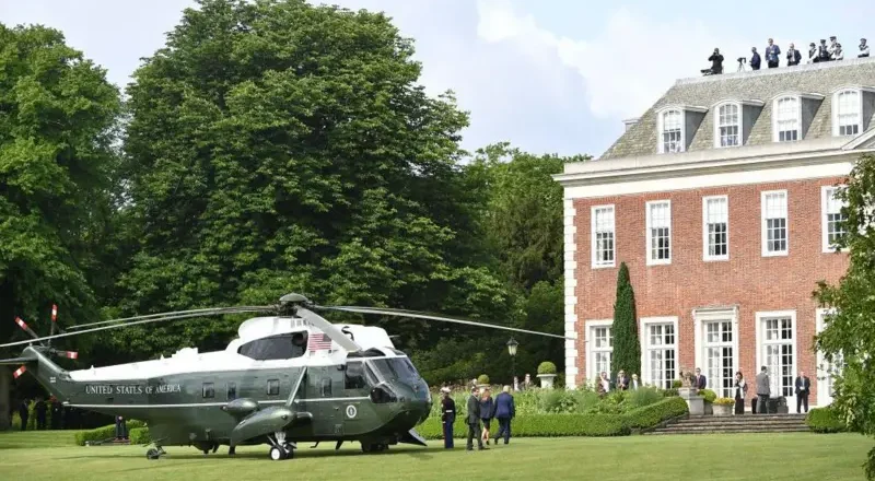 Cómo es Windfield House, la mansión del tamaño de 7 campos de fútbol en la que Trump y otros presidentes se alojan cuando visitan Reino Unido