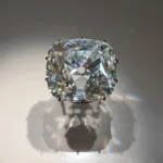 El diamante de 140 quilates que los ladrones ignoraron durante el robo en el Louvre: ¿Por qué no robaron ‘el Regente’?