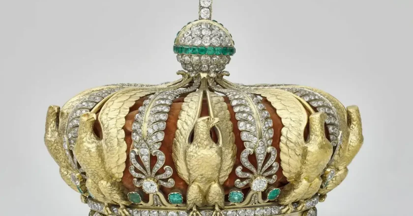 Robo en el Louvre: ¿se podrá restaurar la corona dañada de la emperatriz Eugenia de Montijo?