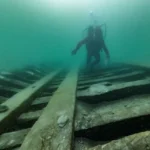 Hallan en Alejandría un barco ceremonial de 2.000 años que da nuevas pistas sobre la lujosa barcaza de Cleopatra